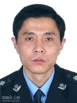 演员张晓东,光影交织下的演艺人生